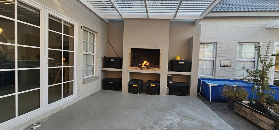 3 Bedroom Property for Sale in Hopefield Western Cape